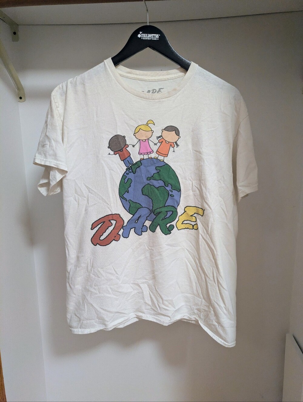 Vintage 90s D.A.R.E. “Keep Kids Off Drugs” Globe Graphic Tee Size Medium